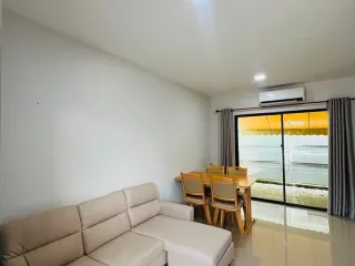 Casa adosada en alquiler de 3 habitaciones en Khlong Luang, Pathum Thani