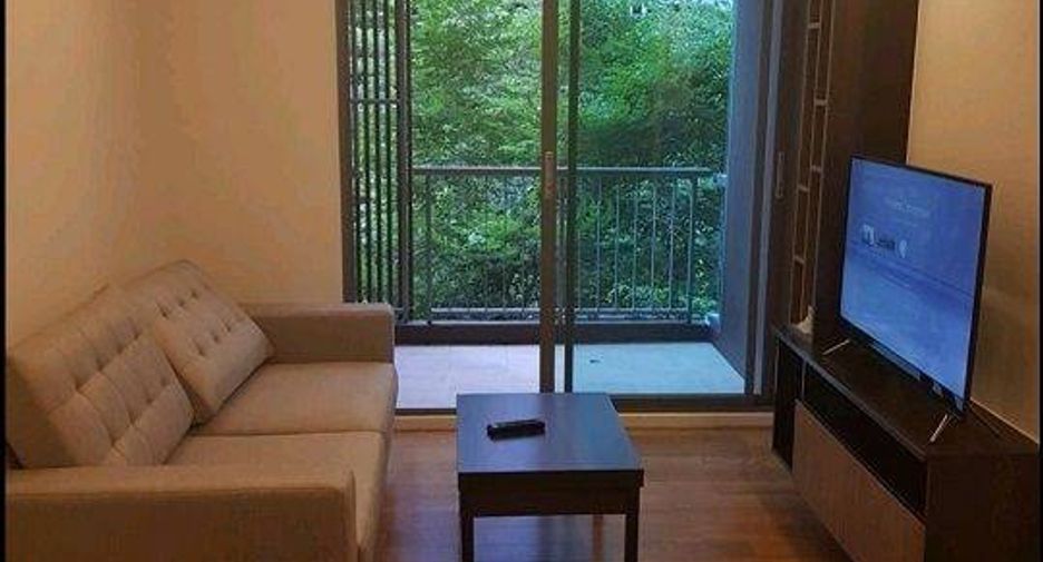 For sale 1 bed condo in Khlong Toei, Bangkok