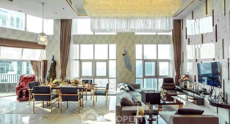 À vendre 3 chambres condo à Huai Khwang, Bangkok