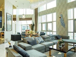À vendre 3 chambres condo à Huai Khwang, Bangkok
