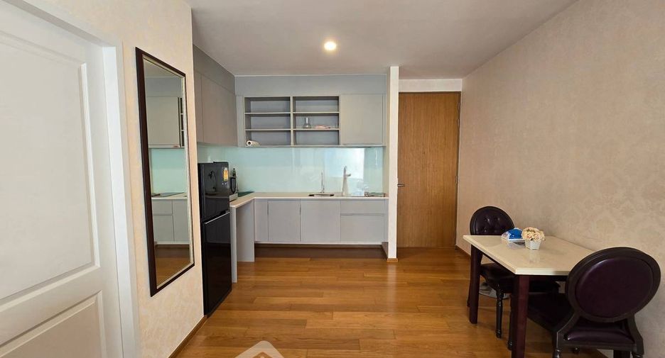 For sale 1 bed condo in Sathon, Bangkok