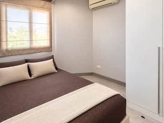 For rent 3 bedrooms condo in Huai Khwang, Bangkok
