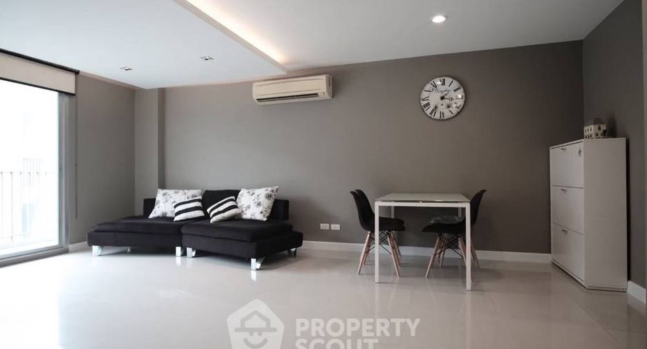 For rent 2 ベッドルーム condo in Watthana, Bangkok