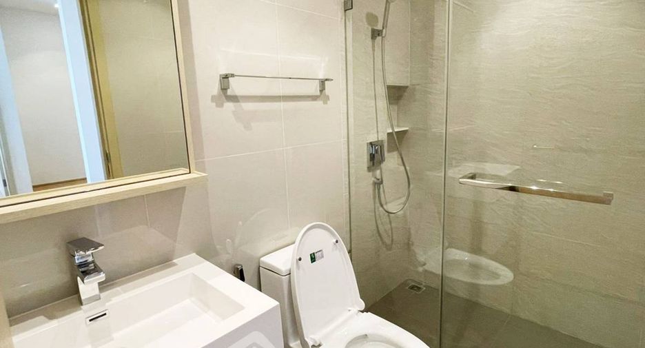For sale 2 bedrooms condo in Watthana, Bangkok