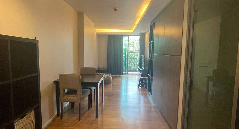 For sale 1 bed condo in Khlong Toei, Bangkok