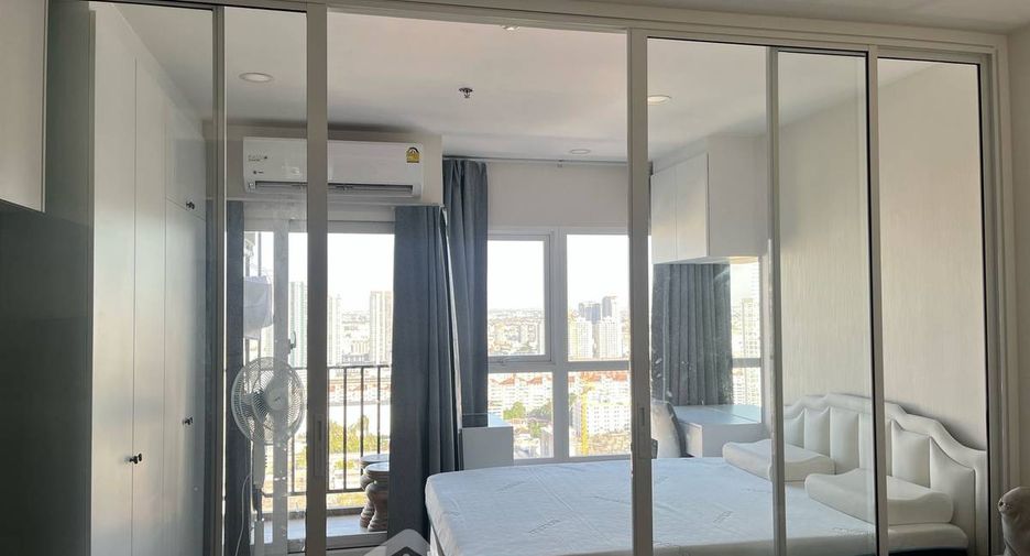 For sale 1 bed condo in Bang Kapi, Bangkok