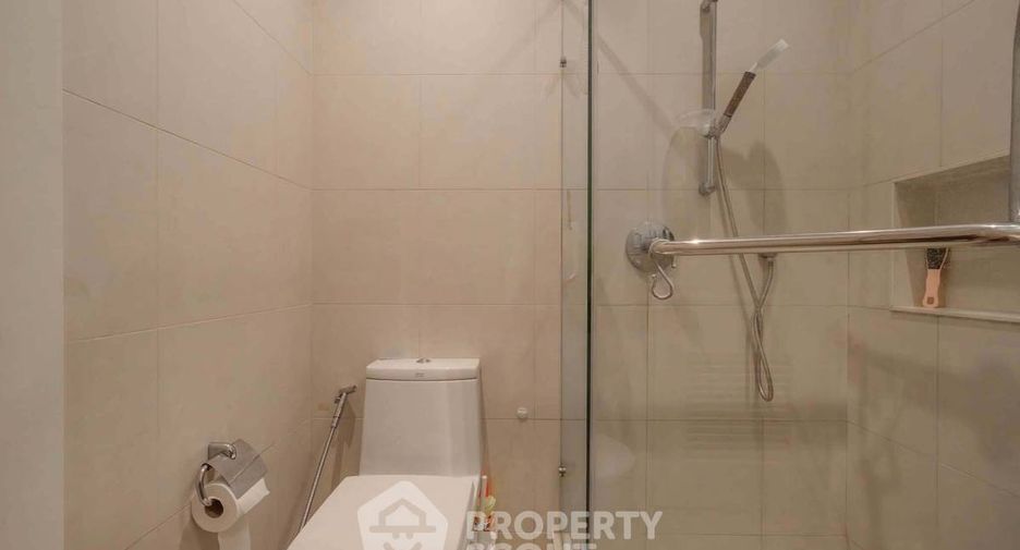 For sale 2 bedrooms condo in Pathum Wan, Bangkok