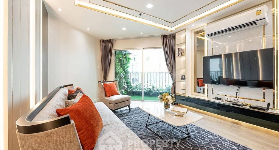 For sale 3 bedrooms condo in Huai Khwang, Bangkok