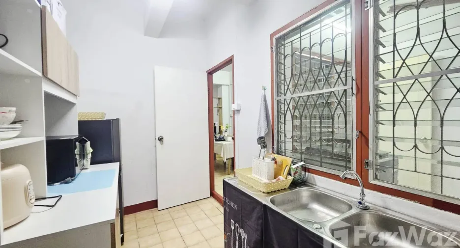 For rent 2 ベッドルーム townhouse in San Sai, Chiang Mai