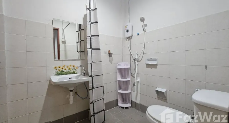 For rent 2 ベッドルーム townhouse in San Sai, Chiang Mai