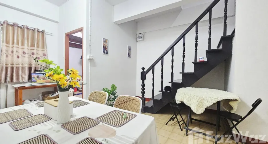 For rent 2 ベッドルーム townhouse in San Sai, Chiang Mai