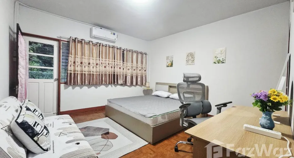 For rent 2 ベッドルーム townhouse in San Sai, Chiang Mai
