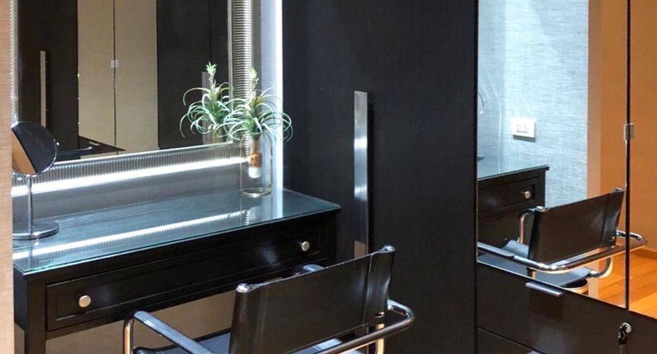 Condo en venta de 2 habitaciones en Khlong Toei, Bangkok