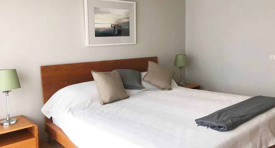 For sale 1 bed condo in Khlong Toei, Bangkok
