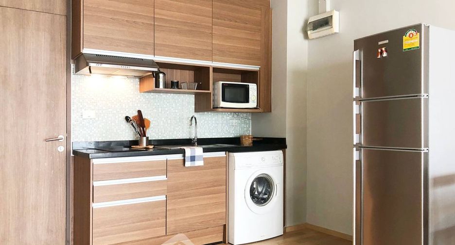 For sale 1 bed condo in Khlong Toei, Bangkok