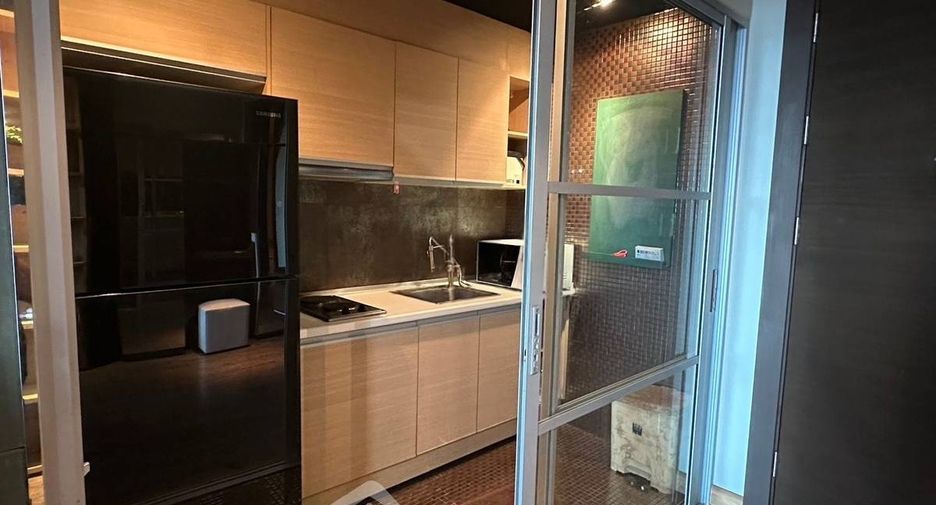 For sale 1 bed condo in Huai Khwang, Bangkok