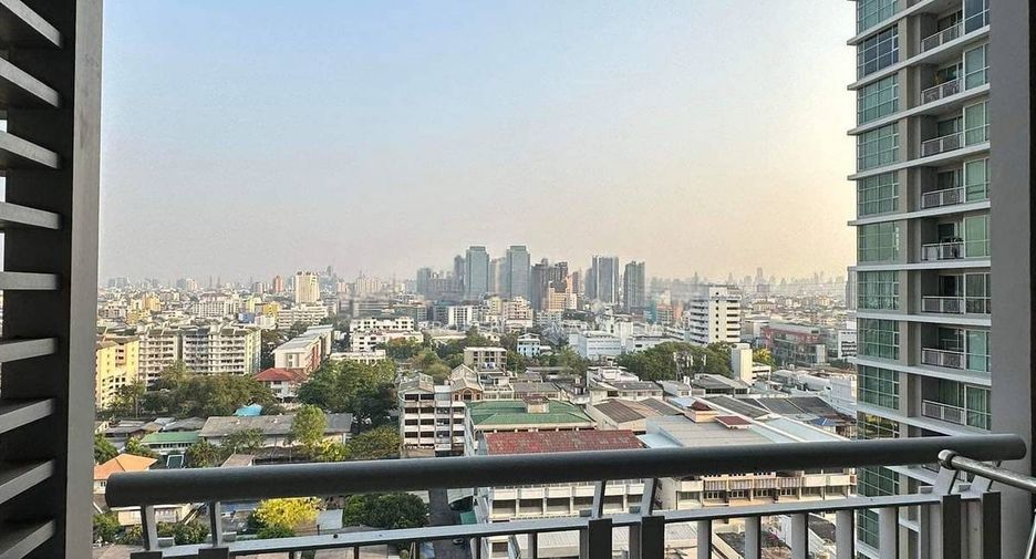 For sale 1 bed condo in Huai Khwang, Bangkok