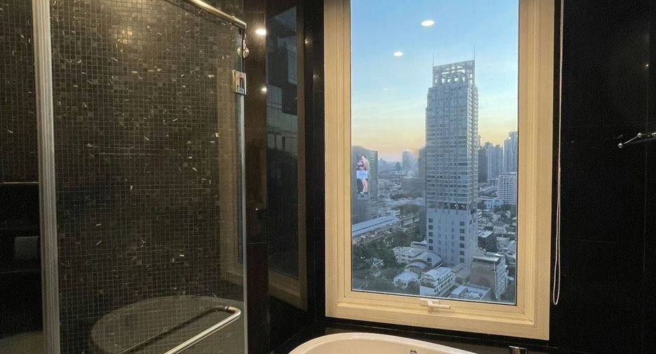 For sale 2 ベッドルーム condo in Sathon, Bangkok