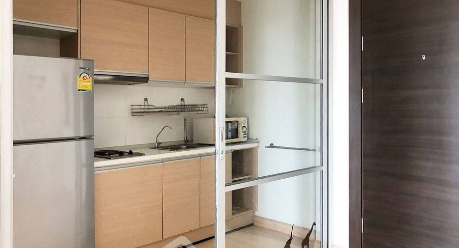For sale 1 bed condo in Huai Khwang, Bangkok