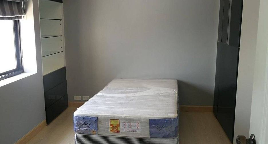 For sale 2 bedrooms condo in Khlong Toei, Bangkok