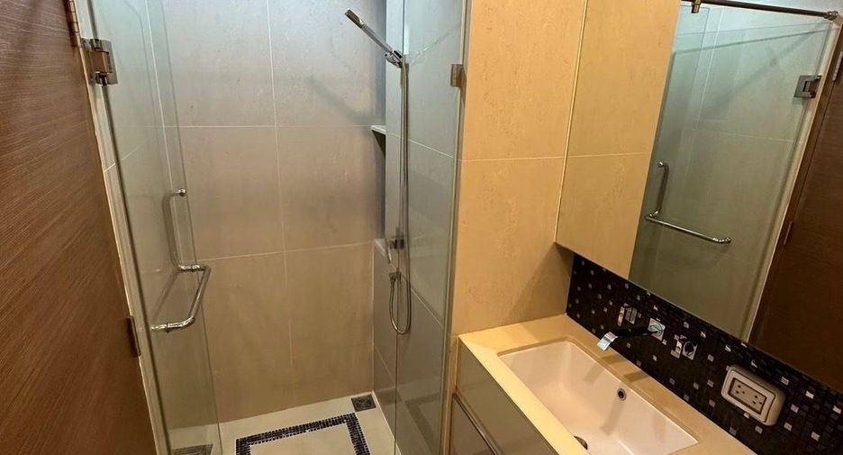 Wohnung zum Kauf mit 2 Zimmer in Sathon, Bangkok