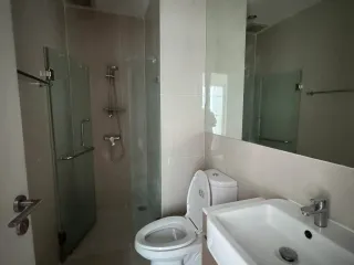 À louer studio condo à Huai Khwang, Bangkok