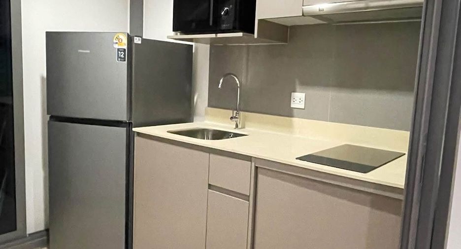 Condo en alquiler de 1 habitaciones en Bang Na, Bangkok