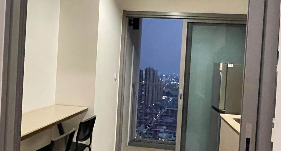 Condo en alquiler de 1 habitaciones en Bang Na, Bangkok