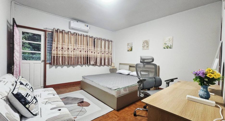 For rent 2 ベッドルーム townhouse in San Sai, Chiang Mai