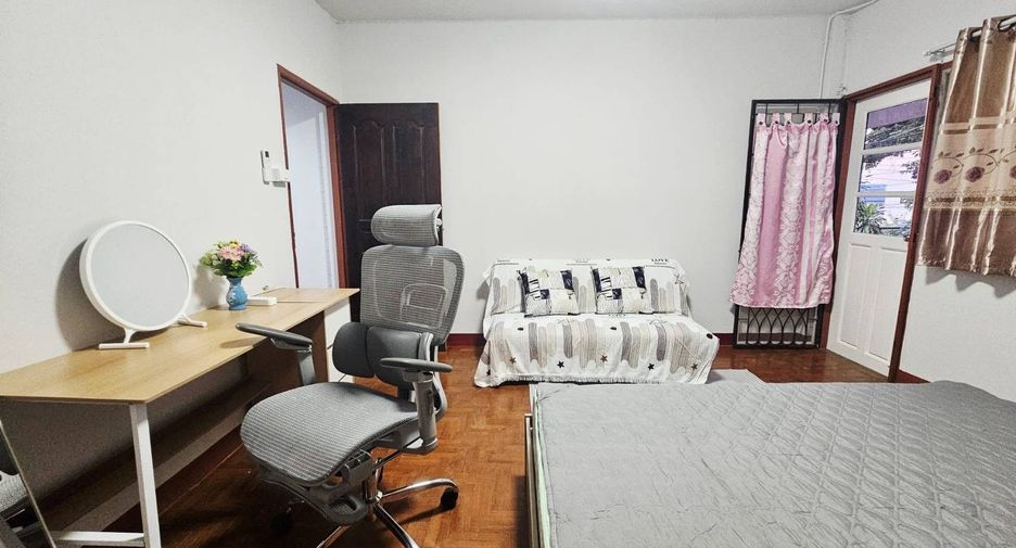 For rent 2 ベッドルーム townhouse in San Sai, Chiang Mai