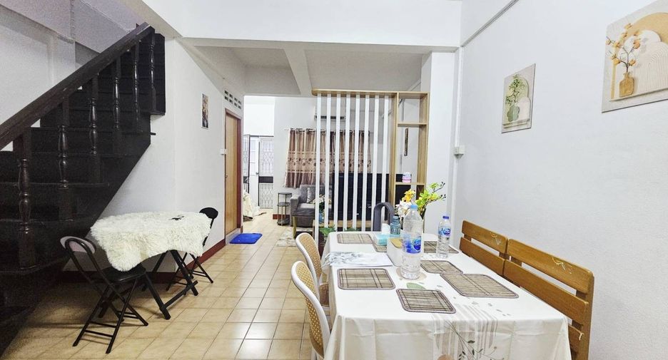 For rent 2 ベッドルーム townhouse in San Sai, Chiang Mai