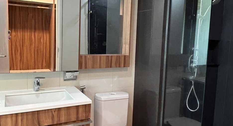 For rent 2 ベッドルーム condo in Watthana, Bangkok