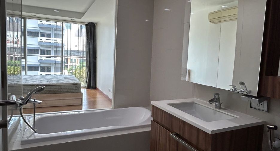For rent 2 ベッドルーム condo in Watthana, Bangkok