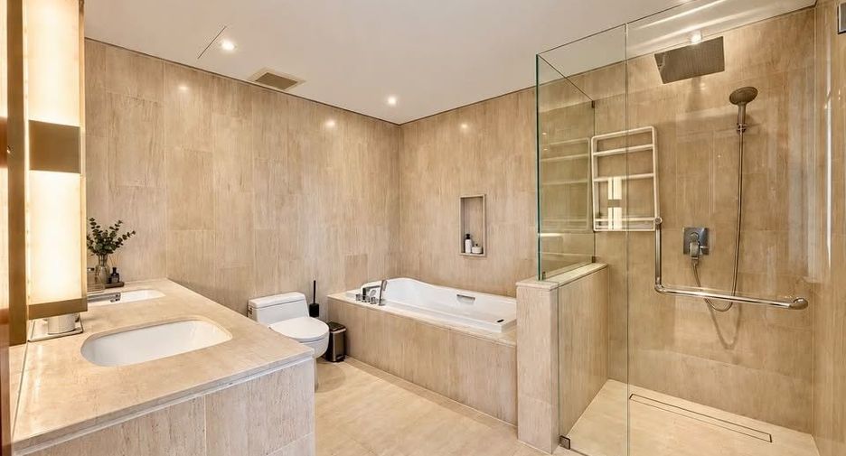Villa zum Kauf und zur Miete mit 4 Zimmer in Mueang Phuket, Phuket