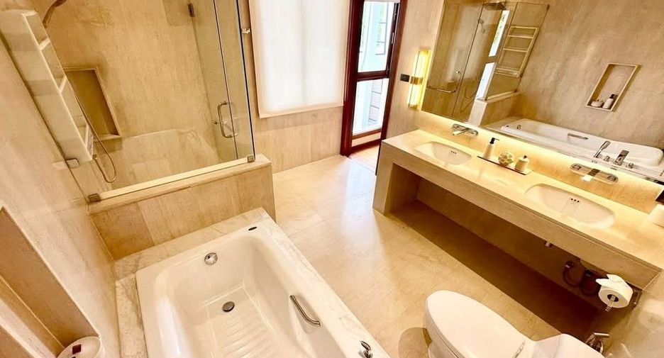 Villa zum Kauf und zur Miete mit 4 Zimmer in Mueang Phuket, Phuket