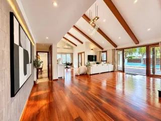Villa zum Kauf und zur Miete mit 4 Zimmer in Mueang Phuket, Phuket