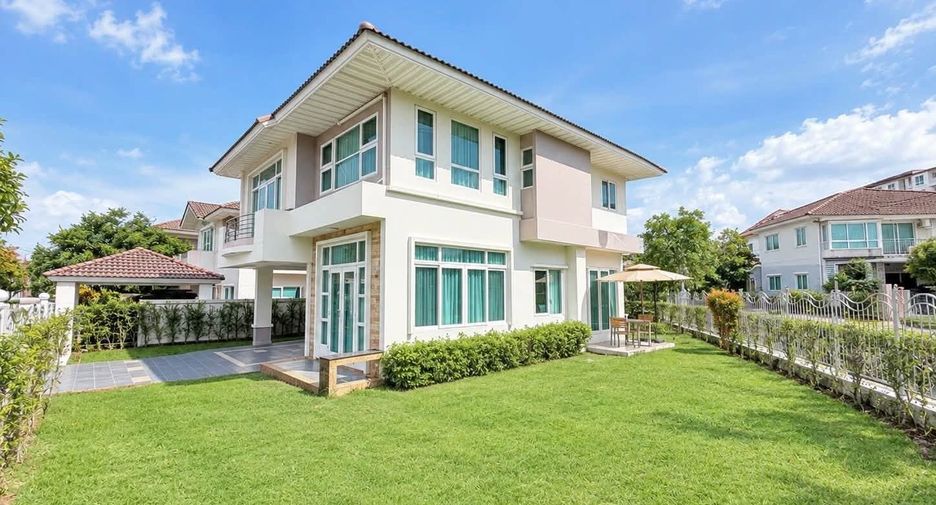 Haus zur Miete mit 4 Zimmer in Mueang Phuket, Phuket