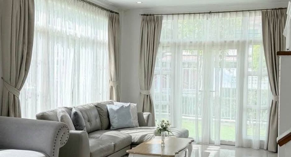 Haus zur Miete mit 4 Zimmer in Mueang Phuket, Phuket