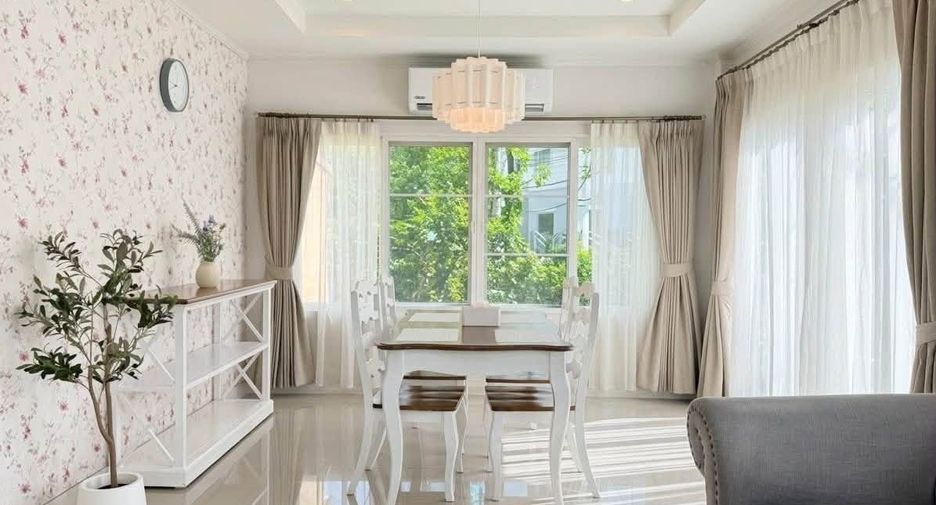 Haus zur Miete mit 4 Zimmer in Mueang Phuket, Phuket