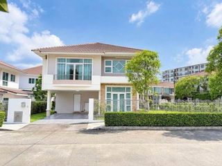 Haus zur Miete mit 4 Zimmer in Mueang Phuket, Phuket