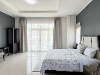Haus zur Miete mit 4 Zimmer in Mueang Phuket, Phuket