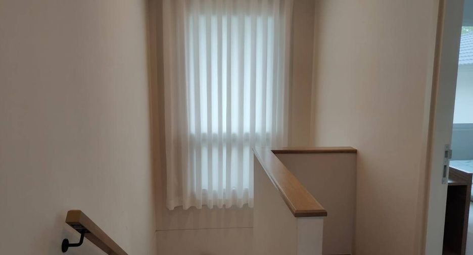 Haus zur Miete mit 4 Zimmer in Mueang Phuket, Phuket
