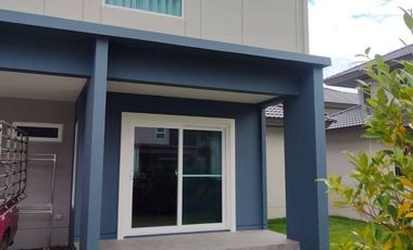 Haus zur Miete mit 4 Zimmer in Mueang Phuket, Phuket