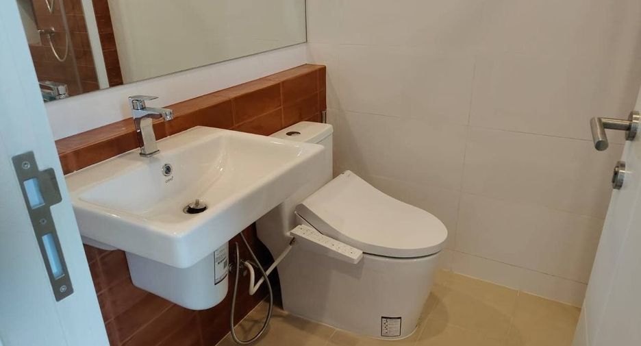 Haus zur Miete mit 4 Zimmer in Mueang Phuket, Phuket