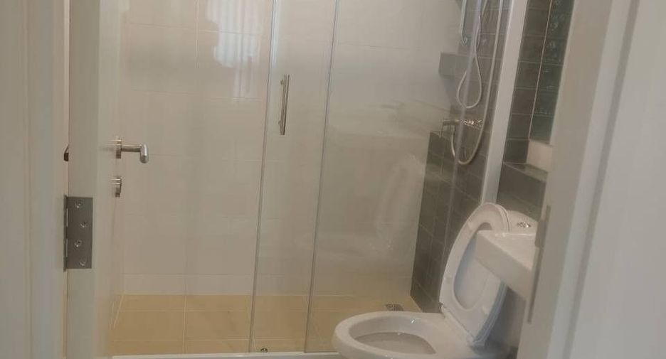Haus zur Miete mit 4 Zimmer in Mueang Phuket, Phuket
