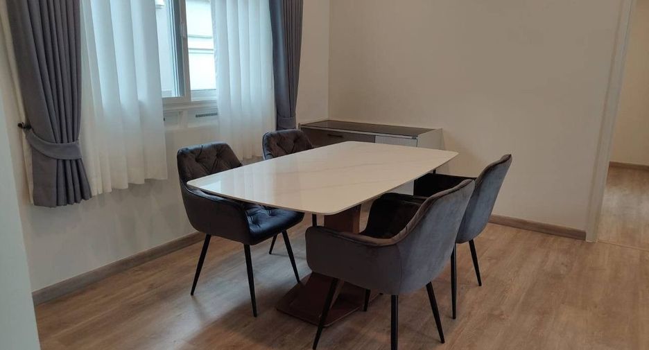 Haus zur Miete mit 4 Zimmer in Mueang Phuket, Phuket