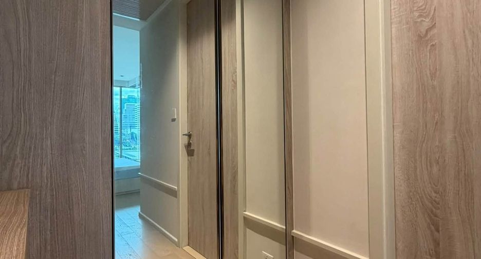 For rent 1 bed condo in Khlong Toei, Bangkok