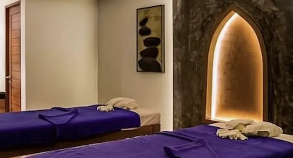 For sale hotel in Mueang Phuket, Phuket