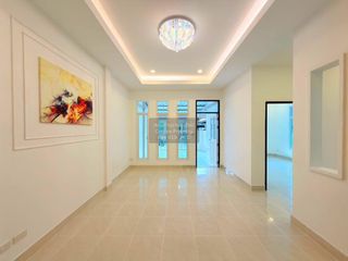 Reihenhaus zum Kauf mit 2 Zimmer in Thalang, Phuket