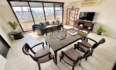 For sale 3 bedrooms condo in Watthana, Bangkok